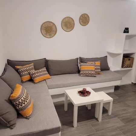Juli'S Suites Merichas Экстерьер фото