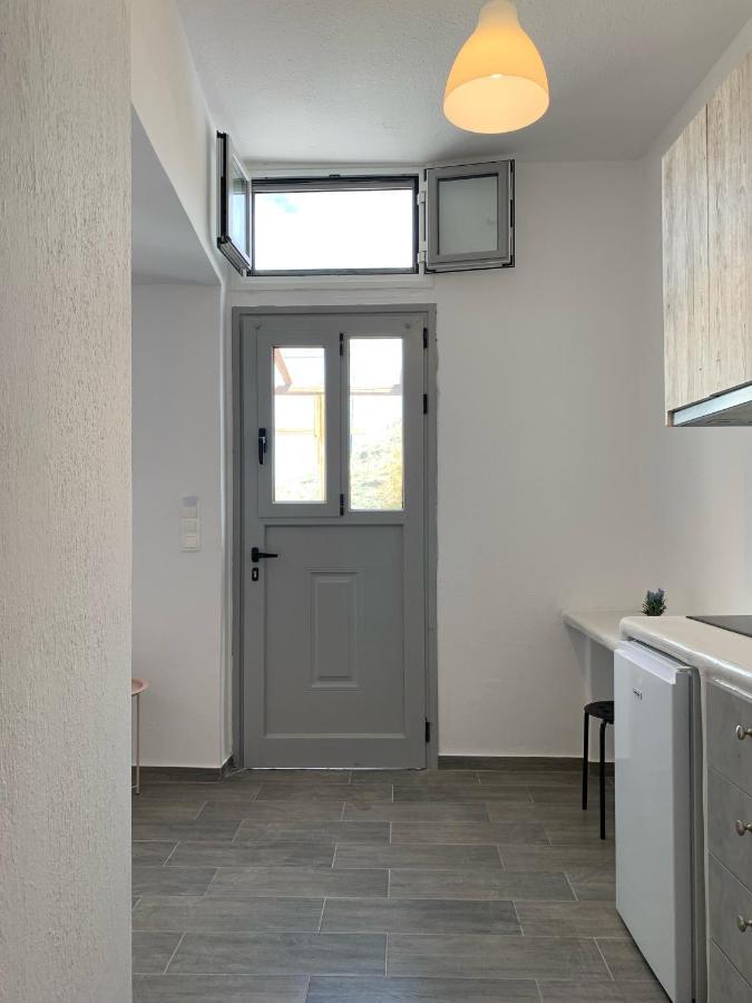 Juli'S Suites Merichas Экстерьер фото